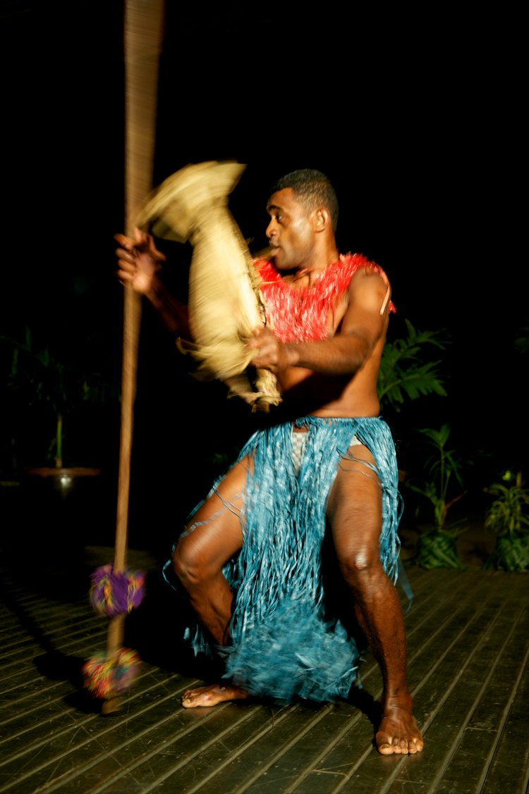 fiji-culture-fijian-meke-cultural-entertainment
