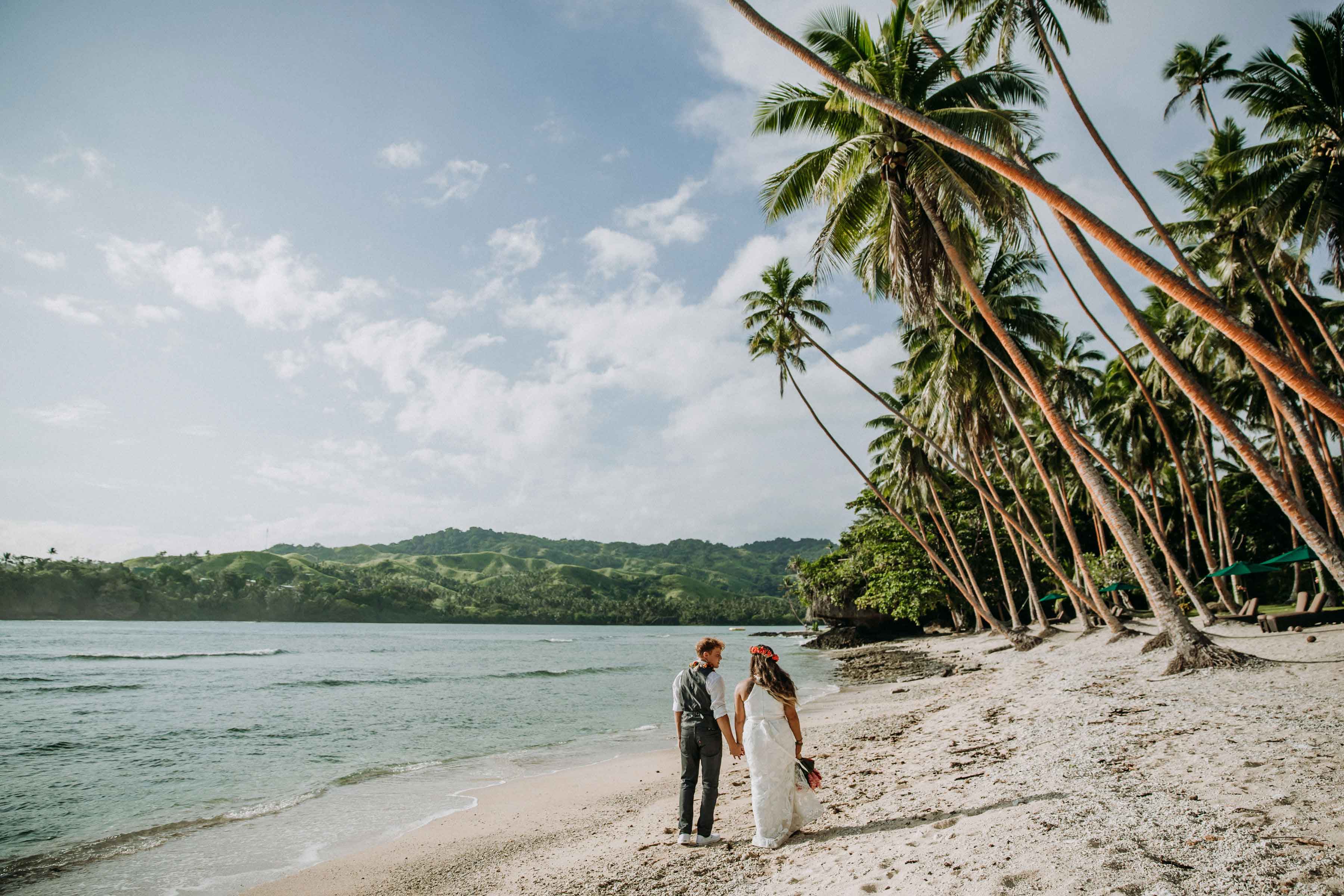 Real Fiji Weddings Lillian Arthur S Beach Wedding Namale Resort