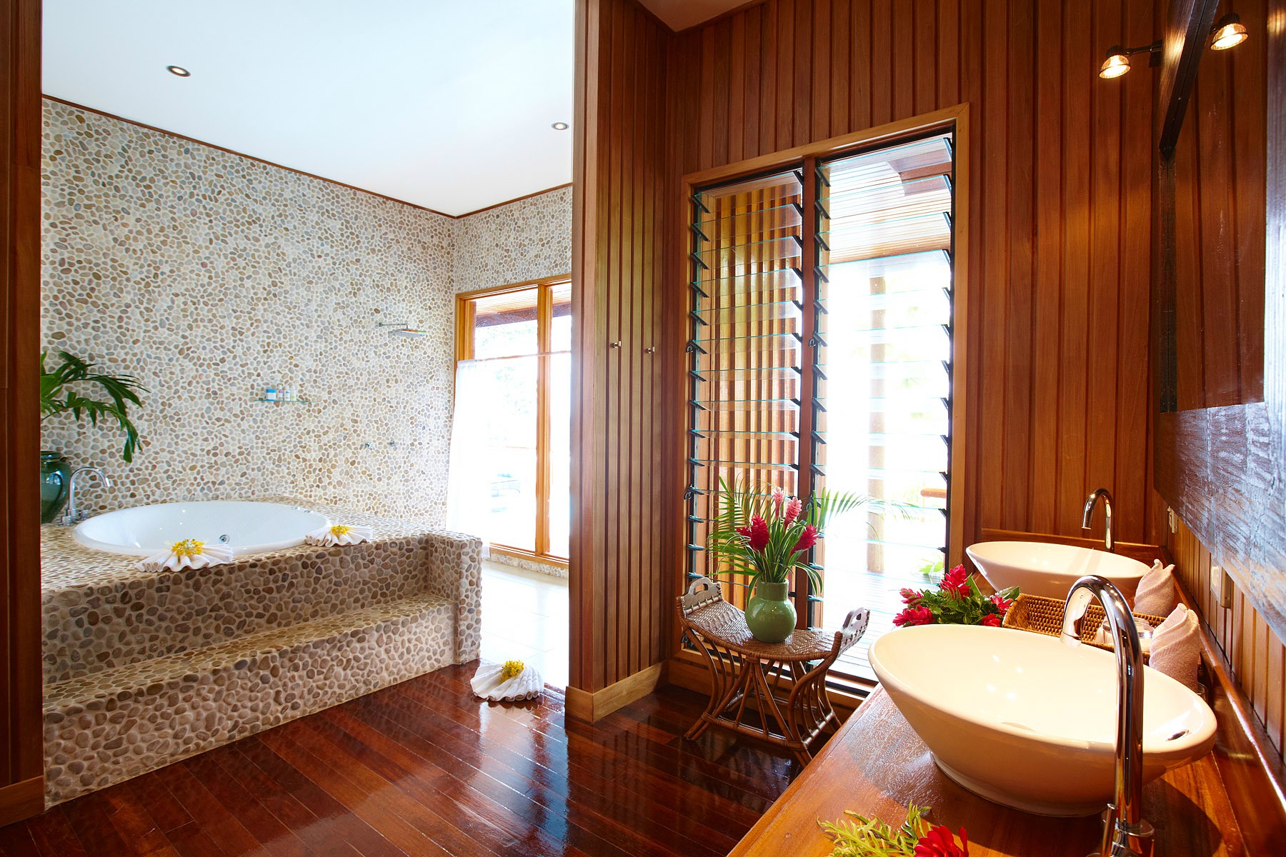 luxury fiji bathroom